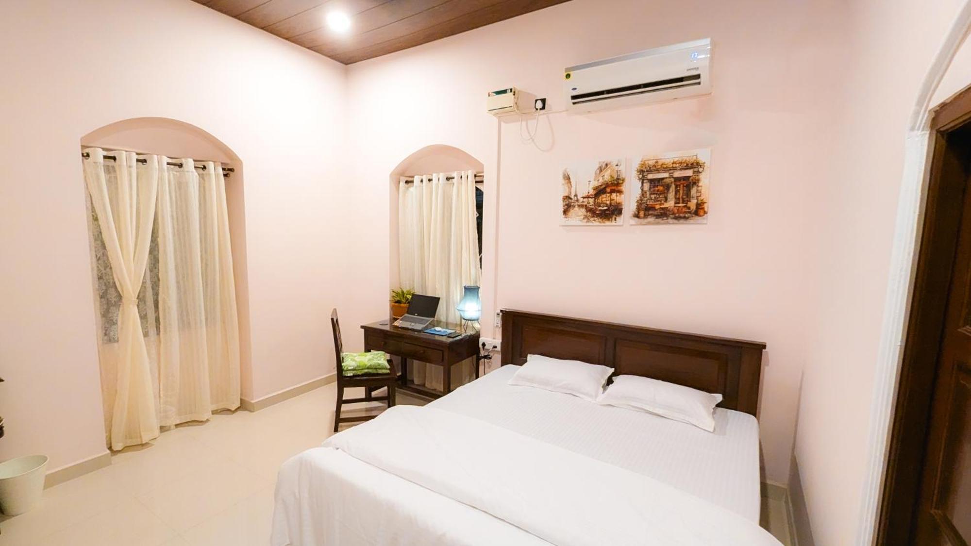 The First House By V3Homestay 4Bhk Private Pool Calangute Buitenkant foto