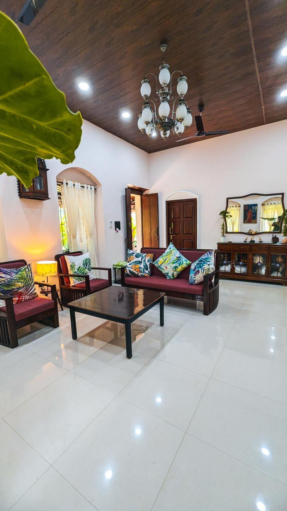 The First House By V3Homestay 4Bhk Private Pool Calangute Buitenkant foto